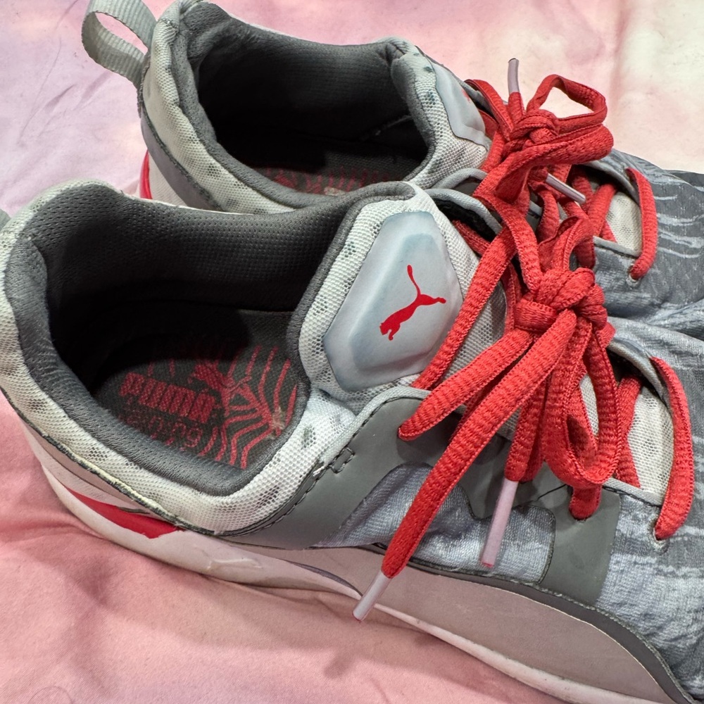 Puma Gray Sneakers with Red Laces - Picture 2 of 9